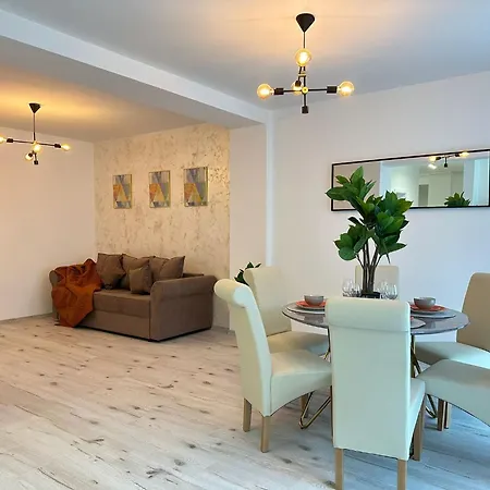 Luxury Near Station And Mall With Parking Апартаменты Сибиу