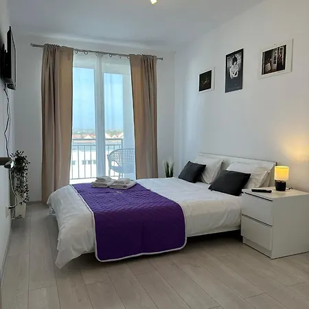 Luxury Near Station And Mall With Parking * Сибиу