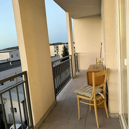 Luxury Near Station And Mall With Parking *
